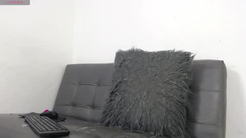 Deysha online show from April 2026 02:33:01 PM