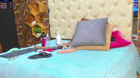 Madisson online show from January 2025 11:40:02 PM