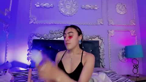 Snapshot of dhaliarosse chatting on February 2026 03:54:01 AM Dhalia online show from February 2026 03:54:01 AM