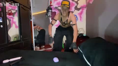 Dhamyan Wang online show from February 2026 11:32:01 PM