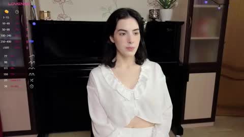 Diana online show from October 2025 02:14:02 PM