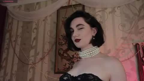 Diana Di Honey online show from July 2026 12:20:01 PM