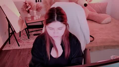 Dia online show from April 2026 08:43:01 PM