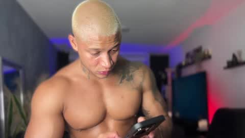 Snapshot of diagostone chatting on October 2025 11:03:02 PM Diego online show from October 2025 11:03:02 PM