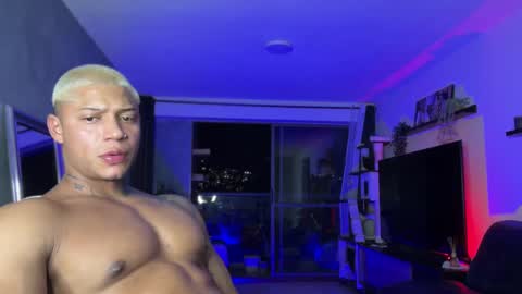 Snapshot of diagostone chatting on October 2025 01:28:01 AM Diego online show from October 2025 01:28:01 AM