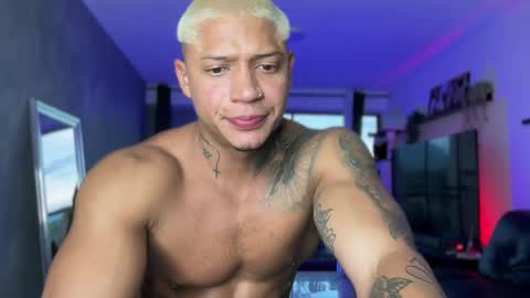 Snapshot of diagostone chatting on November 2025 10:32:01 PM Diego online show from November 2025 10:32:01 PM