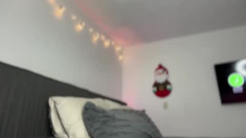 Snapshot of diagostone chatting on December 2025 01:44:01 AM Diego online show from December 2025 01:44:01 AM