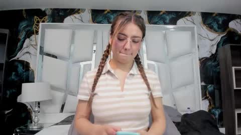 diamond_juliana_ online show from May 2026 08:11:02 AM