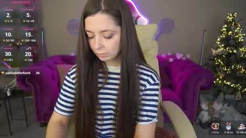 Snapshot of diamondeyeess chatting on December 2025 06:21:02 AM Sasha online show from December 2025 06:21:02 AM