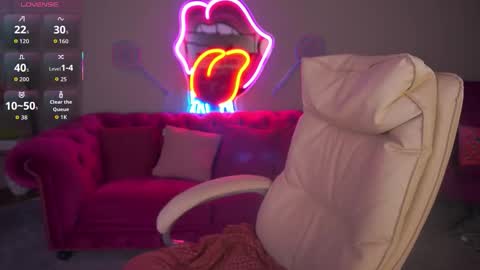 Snapshot of diamondeyeess chatting on March 2026 06:06:02 AM Sasha online show from March 2026 06:06:02 AM