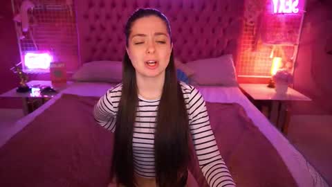 Snapshot of diamondeyeess chatting on March 2026 05:40:02 AM Sasha online show from March 2026 05:40:02 AM