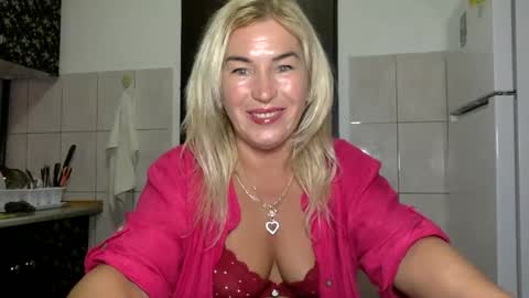 Snapshot of diana583578 chatting on December 2024 08:40:02 PM diana583578 online show from December 2024 08:40:02 PM