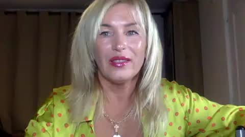 Snapshot of diana583578 chatting on October 2025 05:02:02 PM diana583578 online show from October 2025 05:02:02 PM