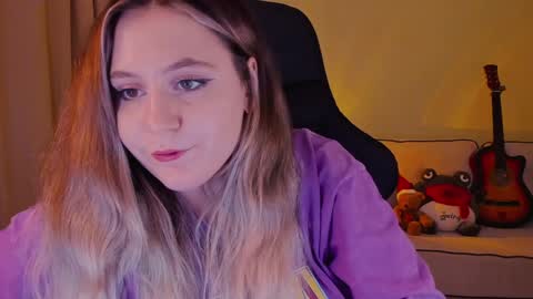 Snapshot of diana_floweri chatting on December 2024 03:11:01 PM Diana online show from December 2024 03:11:01 PM