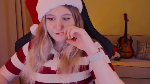 Snapshot of diana_floweri chatting on December 2024 01:44:02 PM Diana online show from December 2024 01:44:02 PM