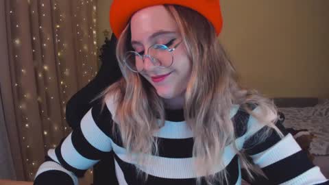 Snapshot of diana_floweri chatting on December 2024 02:21:01 PM Diana online show from December 2024 02:21:01 PM