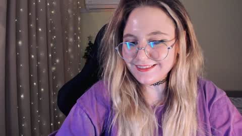 Snapshot of diana_floweri chatting on January 2025 04:33:01 PM Diana online show from January 2025 04:33:01 PM