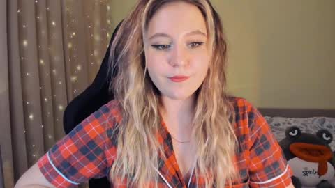 Snapshot of diana_floweri chatting on January 2025 09:06:01 AM Diana online show from January 2025 09:06:01 AM