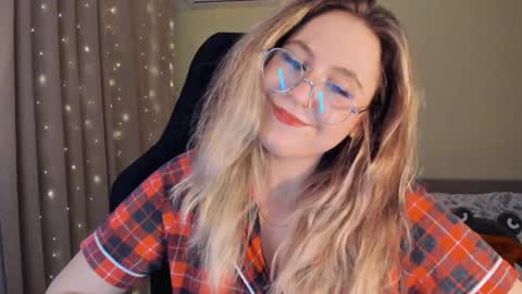 Snapshot of diana_floweri chatting on January 2025 12:09:01 PM Diana online show from January 2025 12:09:01 PM