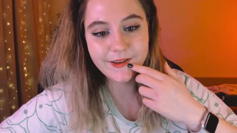 Snapshot of diana_floweri chatting on January 2025 01:02:01 PM Diana online show from January 2025 01:02:01 PM