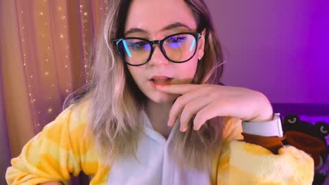 Snapshot of diana_floweri chatting on February 2025 09:05:02 AM Diana online show from February 2025 09:05:02 AM