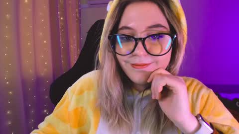 Snapshot of diana_floweri chatting on February 2025 12:06:02 PM Diana online show from February 2025 12:06:02 PM