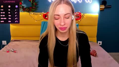 Diana  online show from December 2024 12:06:02 PM