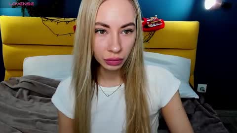 Diana  online show from December 2024 01:45:01 AM