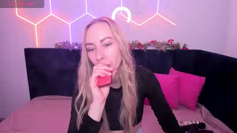 Diana  online show from December 2024 01:56:01 AM