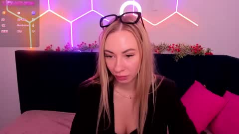 Diana  online show from January 2025 04:50:02 AM