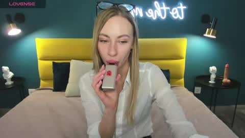 Diana  online show from May 2026 08:54:02 AM