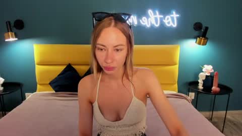 Diana  online show from July 2026 01:42:02 AM