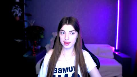 Snapshot of dianaa_lee chatting on November 2025 11:57:02 AM DIANA online show from November 2025 11:57:02 AM