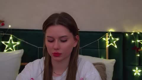 Diana online show from December 2025 03:28:02 PM