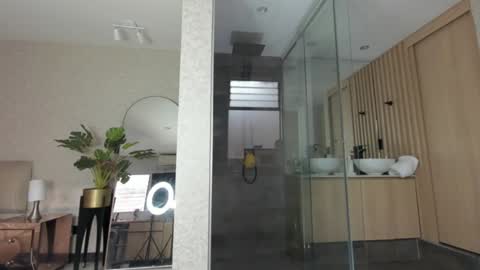 dianac1998 online show from May 2026 05:20:02 PM