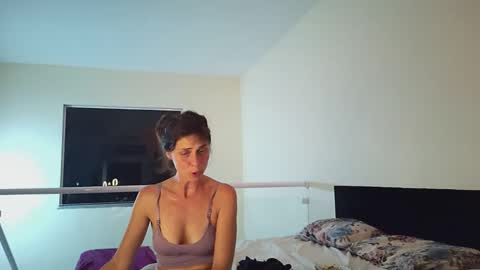Snapshot of dianalove34 chatting on June 2026 12:04:02 AM dianalove34 online show from June 2026 12:04:02 AM