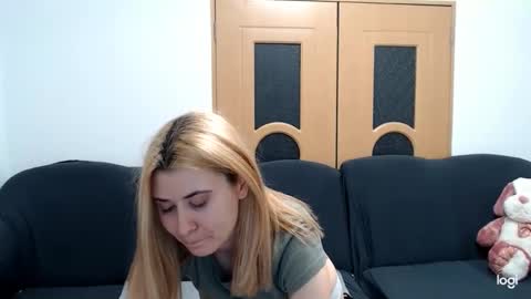 dianasmiey7 online show from March 2025 06:05:02 PM