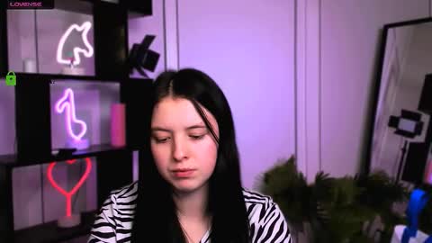 Snapshot of diara_ti chatting on December 2025 07:19:02 PM diara ti online show from December 2025 07:19:02 PM