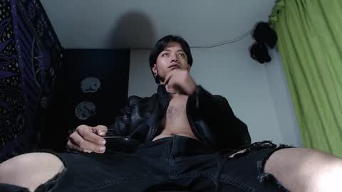 Snapshot of dicaprioo_ chatting on December 2024 12:13:01 AM DICAPRIO online show from December 2024 12:13:01 AM