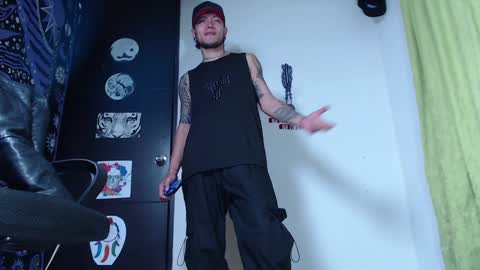 Snapshot of dicaprioo_ chatting on December 2024 07:55:01 PM DICAPRIO online show from December 2024 07:55:01 PM