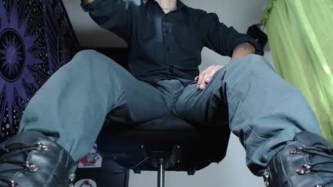 Snapshot of dicaprioo_ chatting on December 2024 02:55:01 PM DICAPRIO online show from December 2024 02:55:01 PM