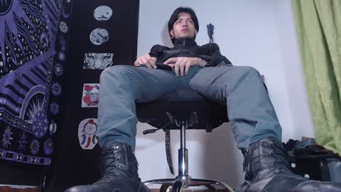 Snapshot of dicaprioo_ chatting on December 2024 11:58:01 PM DICAPRIO online show from December 2024 11:58:01 PM