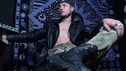 Snapshot of dicaprioo_ chatting on February 2025 08:19:01 PM DICAPRIO online show from February 2025 08:19:01 PM