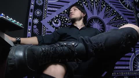 Snapshot of dicaprioo_ chatting on February 2025 03:38:01 PM DICAPRIO online show from February 2025 03:38:01 PM