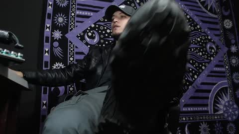 Snapshot of dicaprioo_ chatting on February 2025 12:31:02 AM DICAPRIO online show from February 2025 12:31:02 AM