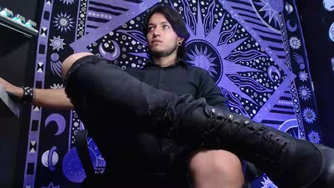 Snapshot of dicaprioo_ chatting on February 2025 12:04:01 AM DICAPRIO online show from February 2025 12:04:01 AM