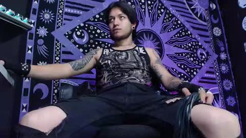 Snapshot of dicaprioo_ chatting on February 2025 06:01:02 PM DICAPRIO online show from February 2025 06:01:02 PM