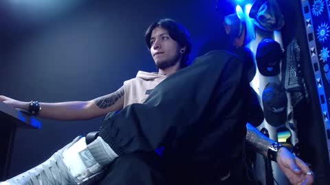 Snapshot of dicaprioo_ chatting on February 2025 10:20:02 PM DICAPRIO online show from February 2025 10:20:02 PM