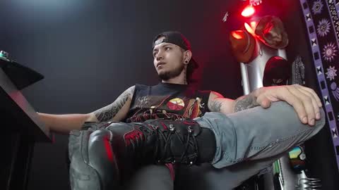 Snapshot of dicaprioo_ chatting on March 2025 08:38:02 PM DICAPRIO online show from March 2025 08:38:02 PM