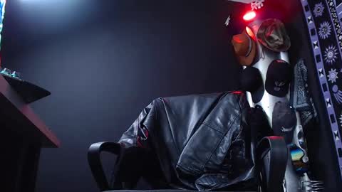 Snapshot of dicaprioo_ chatting on March 2025 05:18:02 PM DICAPRIO online show from March 2025 05:18:02 PM